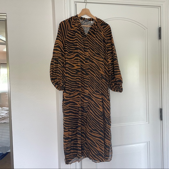 & Other Stories Tiger Print Dress - Picture 8 of 8